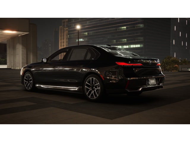 2025 BMW 7 Series 750e - Photo 46