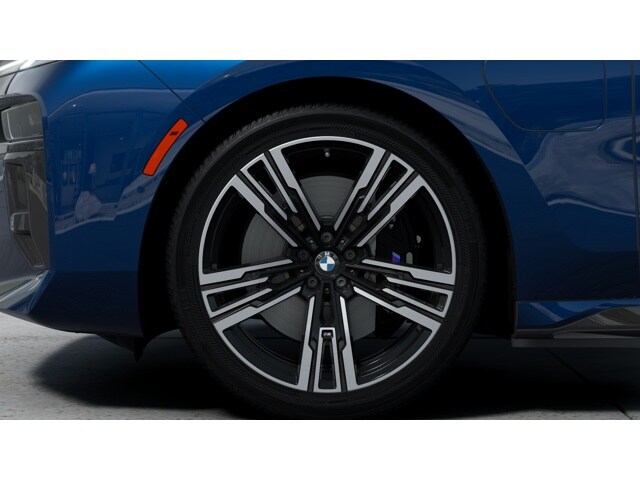 2026 BMW 7 Series 750e - Photo 27