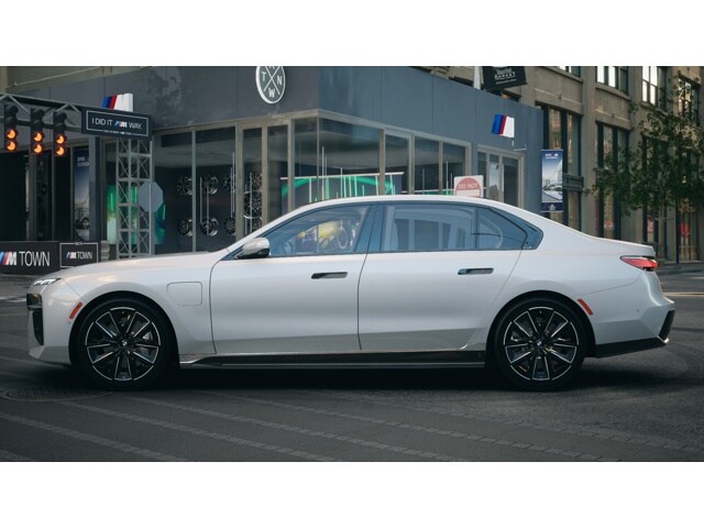 2025 Bmw 750e 750e xDrive photo 4
