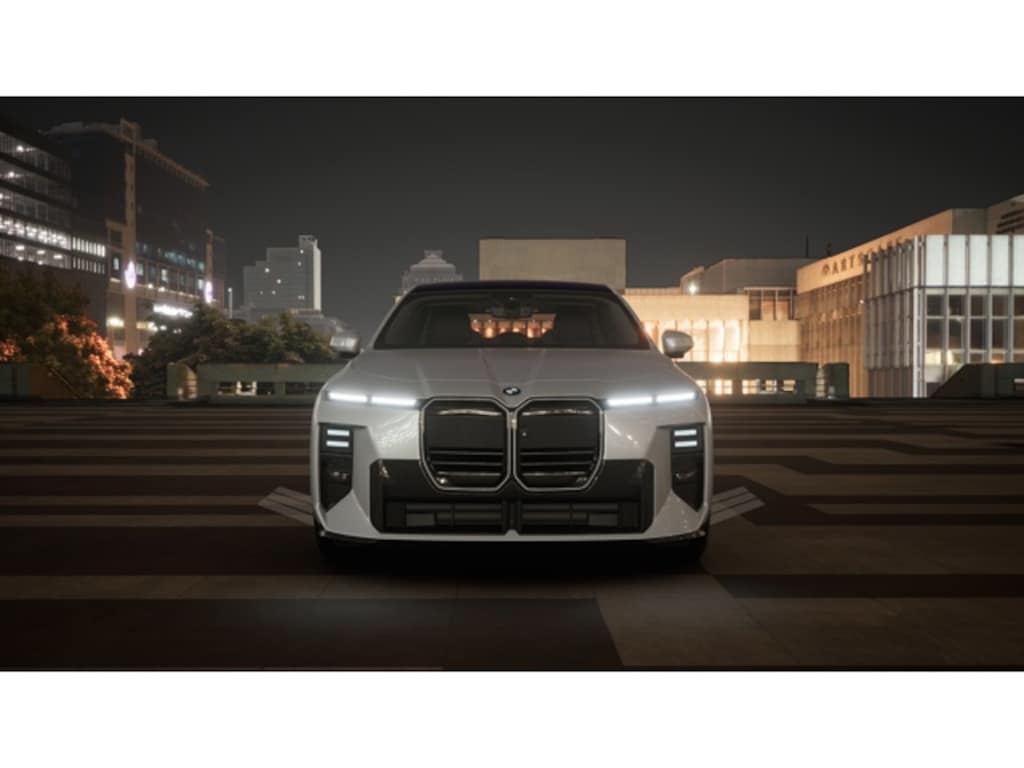 New 2027 BMW 740i Base Sedan