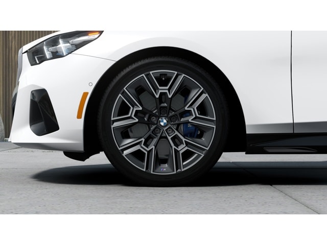 2026 BMW 5 Series 530i - Photo 40