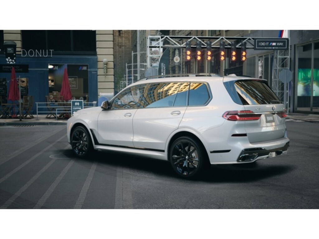 New 2027 BMW X7 xDrive40i SUV