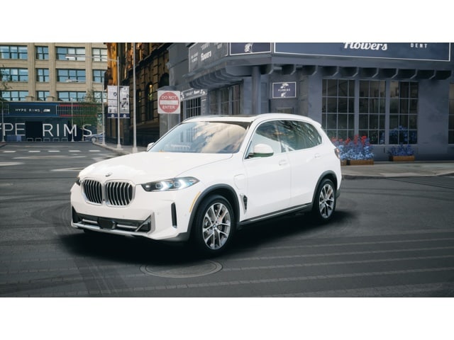 2026 BMW X5 50e's photo