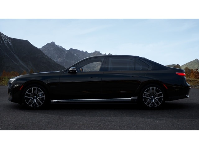 2026 BMW 7 Series 750e - Photo 31
