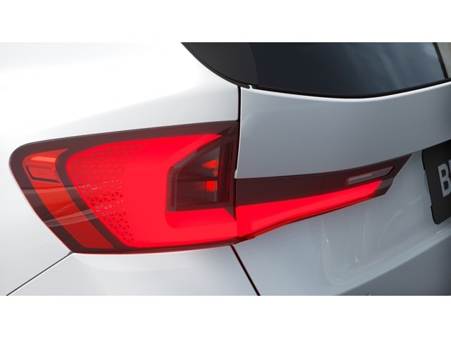 2025 BMW X1 28i - Photo 41