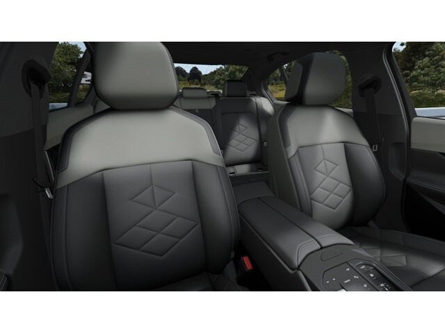 2025 BMW i5 M60 - Photo 11