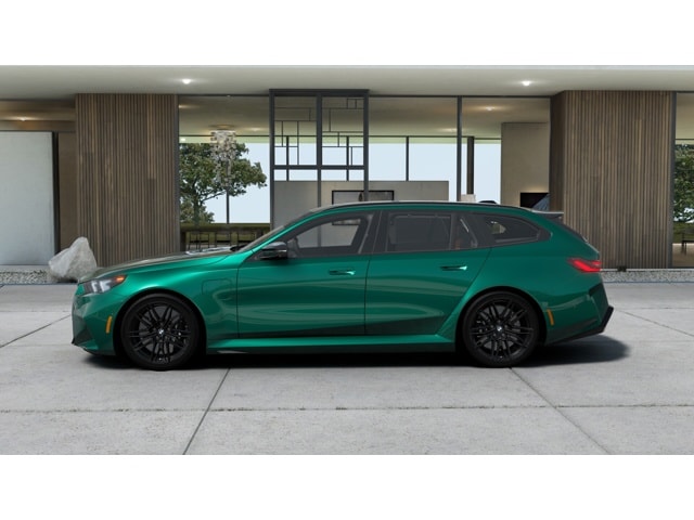 2027 BMW M5 Touring Base