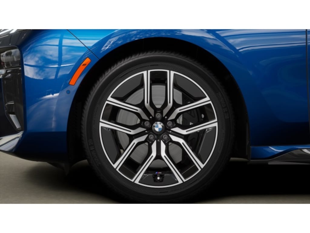 New 2026 BMW 740i xDrive Sedan