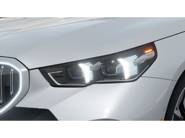 2026 BMW 5 Series 550e - Photo 6