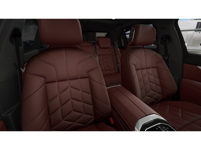 2025 BMW i7 60 - Photo 28