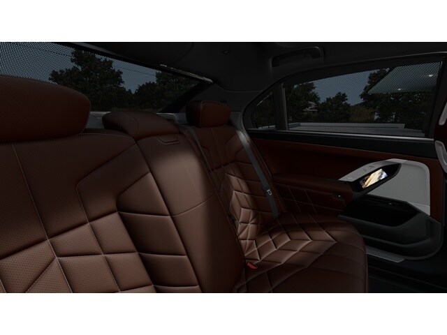 2025 BMW 7 Series 750e - Photo 48