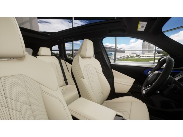 2025 BMW i7 M70 - Photo 28