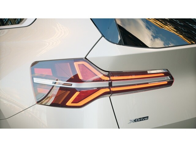 2025 BMW i5 M60 - Photo 27