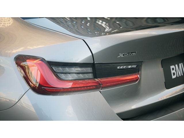 2025 BMW 3 Series 330i - Photo 40