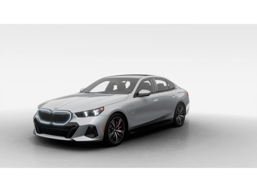 New 2026 BMW 550e xDrive Sedan