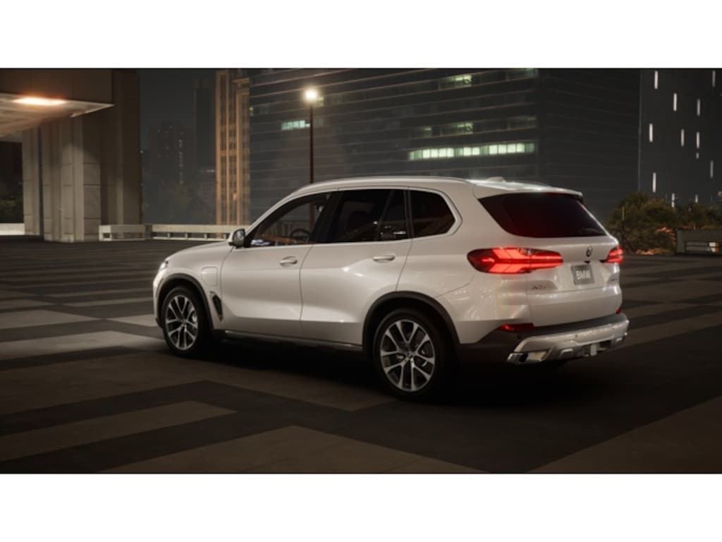 New 2026 BMW X5 PHEV xDrive50e SUV