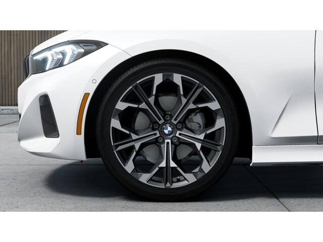 2026 BMW 3 Series 330i - Photo 27