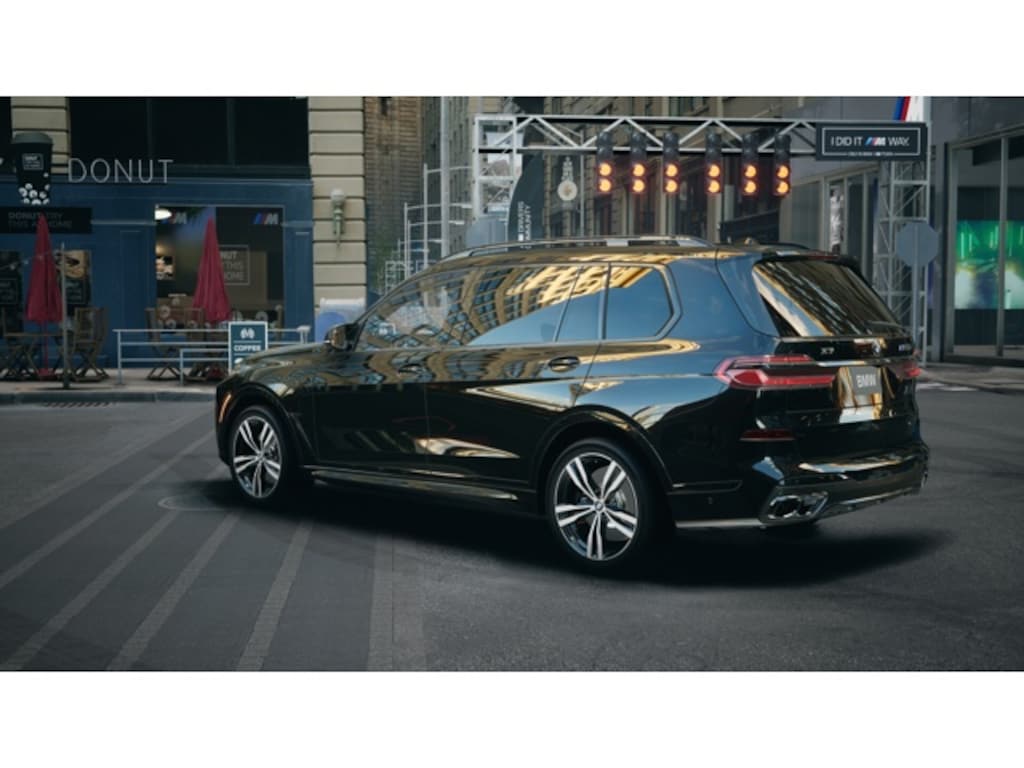 New 2026 BMW X7 M60i SUV