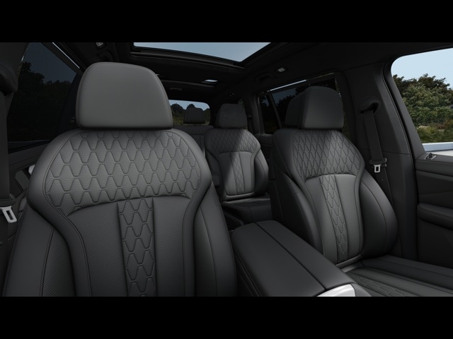 2025 BMW X7 M60i - Photo 41