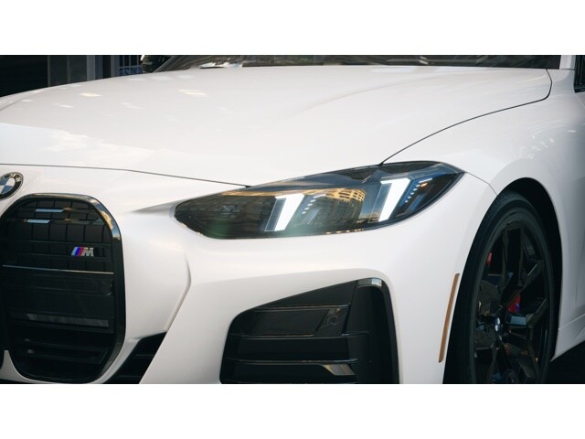2026 BMW 4 Series M440i - Photo 24