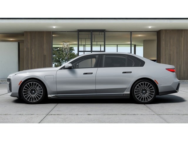 2026 BMW 7 Series 750e - Photo 5