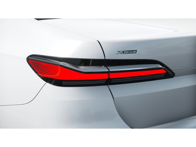 2025 BMW 7 Series 750e - Photo 44
