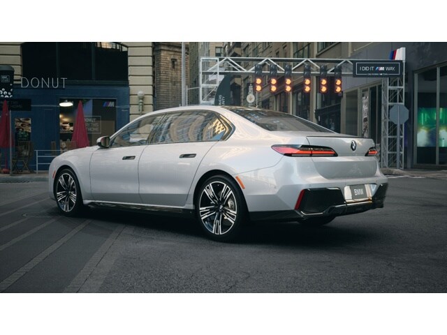 2025 Bmw 740i photo 2