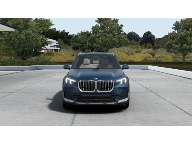 2026 BMW X1 28i's photo