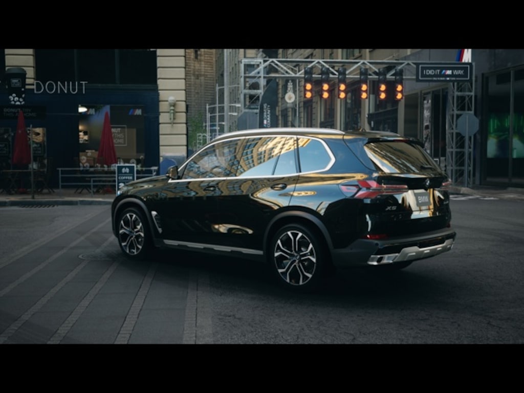 New 2025 BMW X5 sDrive40i SUV