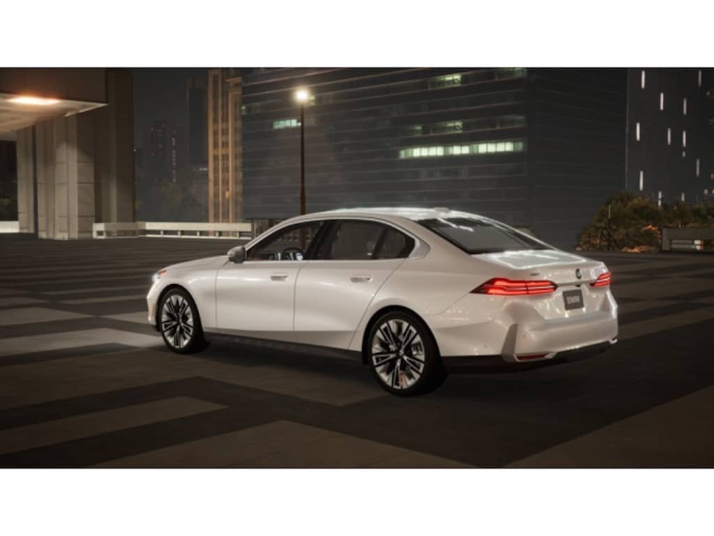 New 2026 BMW 530i xDrive Sedan
