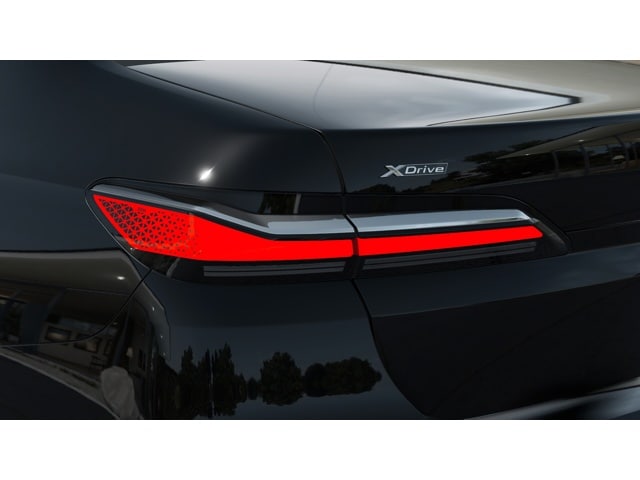 2025 BMW 7 Series 740i - Photo 36