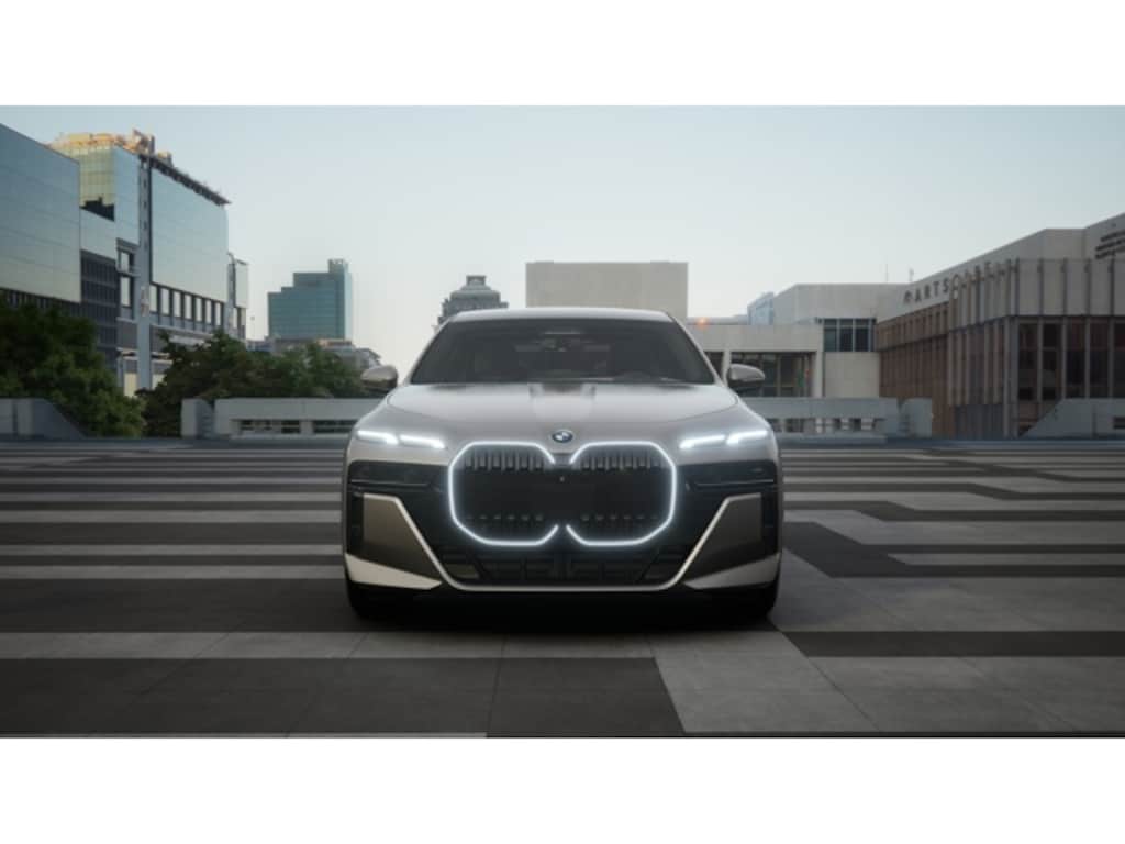 New 2026 BMW 750e xDrive Sedan
