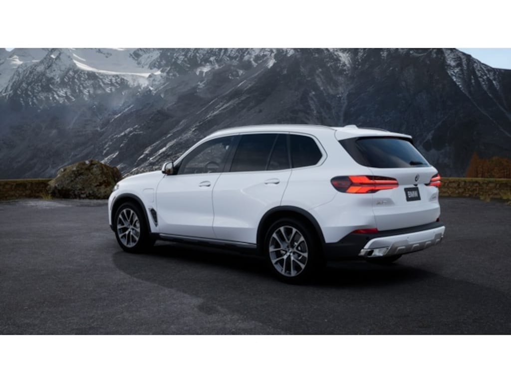 New 2026 BMW X5 PHEV xDrive50e SUV