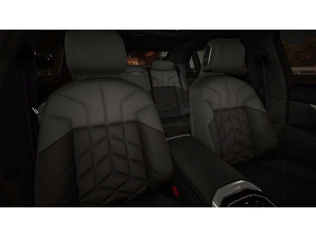 2025 BMW 7 Series 750e - Photo 55