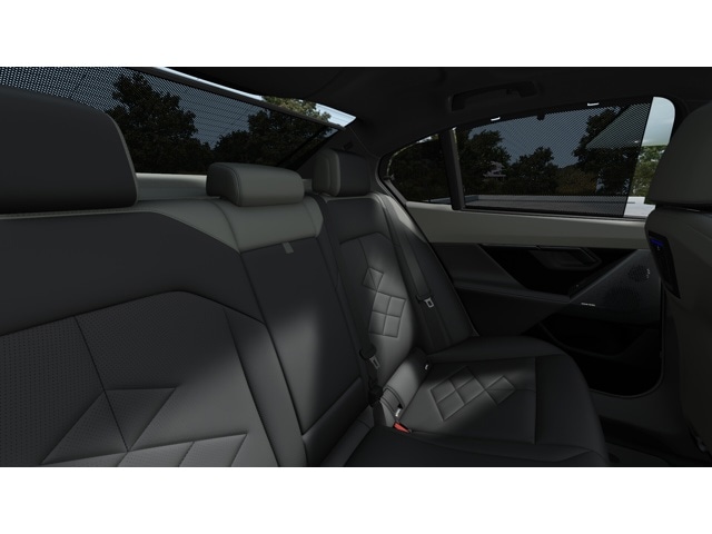 2026 Bmw 550e xDrive photo 11