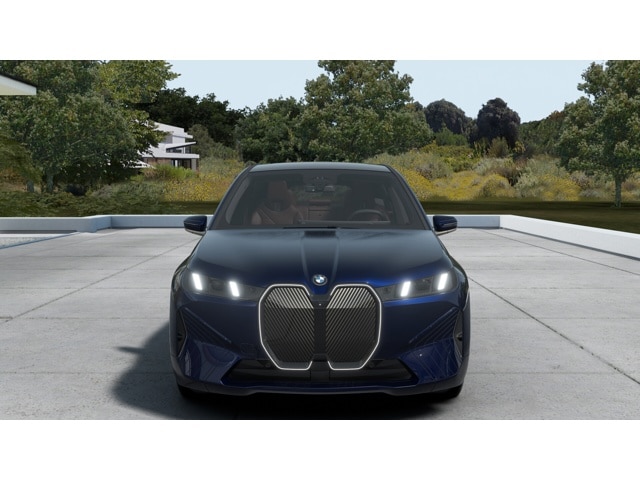 2026 BMW 5 Series 550e - Photo 24