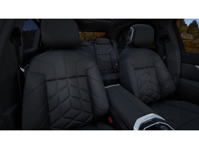 2026 BMW 7 Series 750e - Photo 48