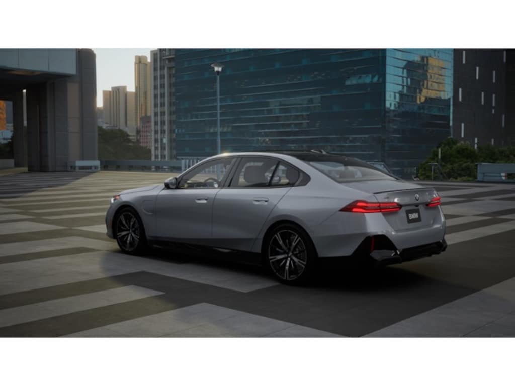 New 2027 BMW 550e xDrive Sedan