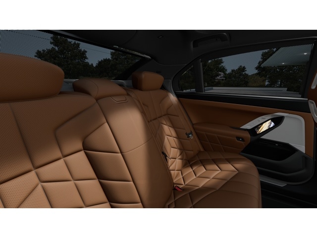 2026 BMW 7 Series 750e - Photo 13