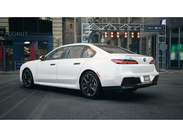 2025 Bmw 760i xDrive photo 2