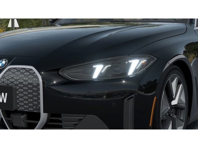 2025 BMW i4 40 - Photo 6