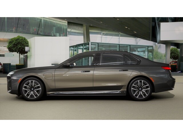 2026 Bmw 750e photo 4