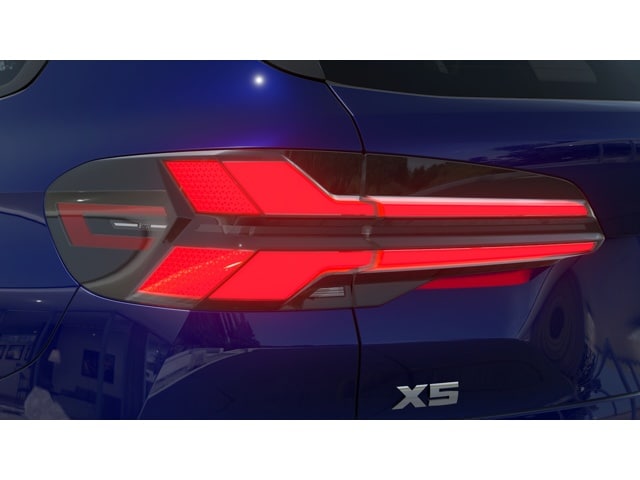 2026 BMW X5 M60i - Photo 8