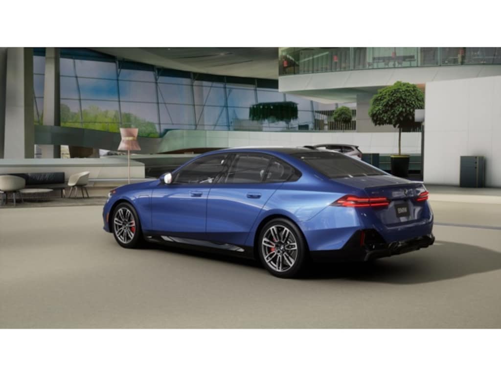 New 2026 BMW 550e xDrive Sedan