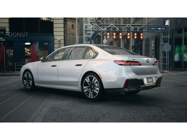 2025 Bmw 760i xDrive photo 2