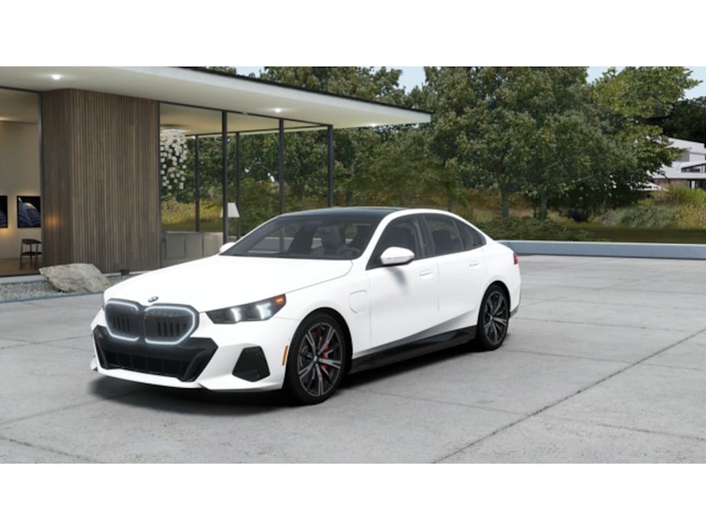 New 2026 BMW 550e xDrive Sedan