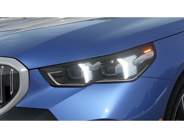2026 BMW 5 Series 550e - Photo 6