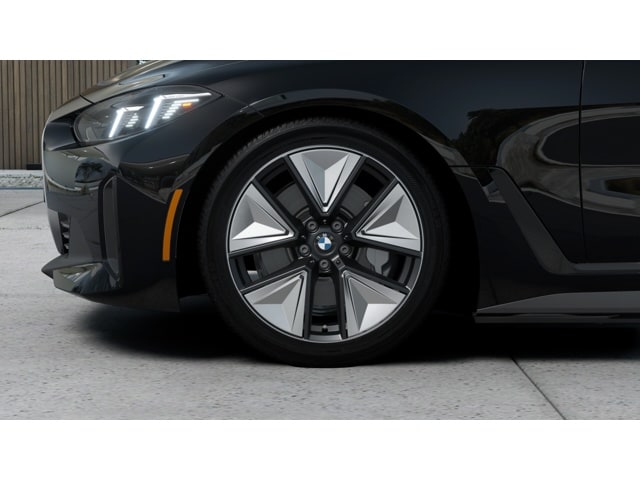 2025 BMW i4 40 - Photo 7