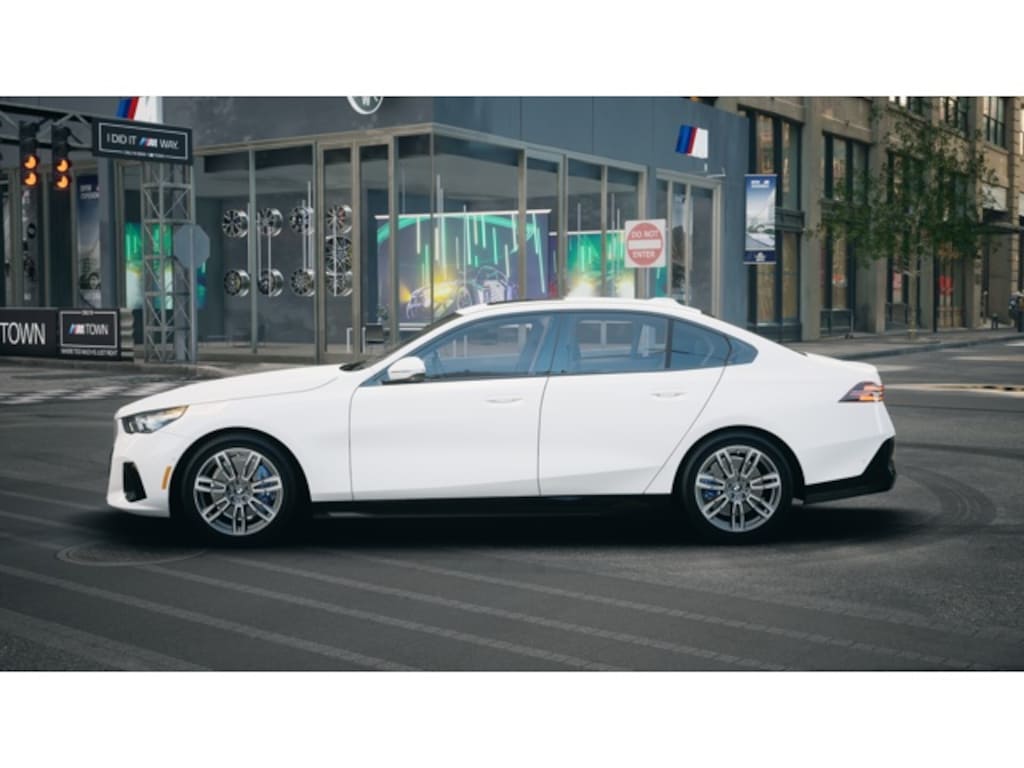 Used 2024 BMW 5 Series xDrive Sedan