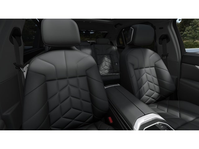2026 BMW 7 Series 750e - Photo 42